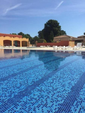 Maisonnette Bleu Piscine